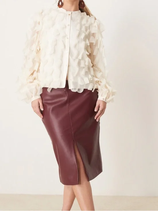 NWT Abercrombie & Fitch Textured Faux Leather Midi Pencil Skirt in Burgundy - Picture 4 of 8